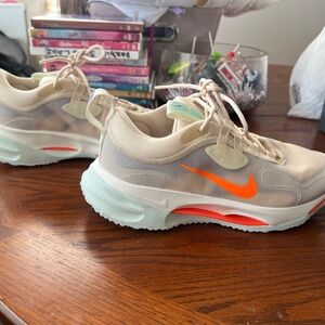 Nike Women's Cream and Orange Athletic Shoes